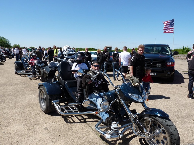 2013_mai_simon_motorcycle_day_56.JPG