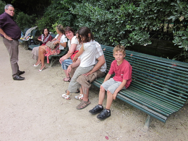 2011_juillet_parc_monceau_sandrine_family_33.JPG