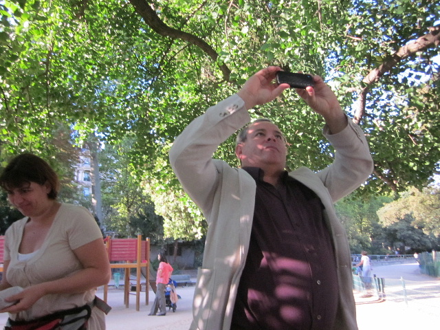 2011_juillet_parc_monceau_sandrine_family_44.JPG