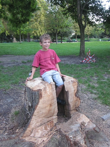 2011_juillet_parc_monceau_sandrine_family_37.JPG