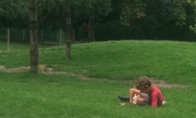 2011_juillet_parc_monceau_sandrine_family_52.JPG